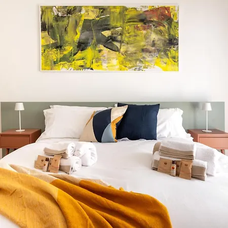 New Elegant 2 Bedroom Apt. Near Parco 2 Giugno