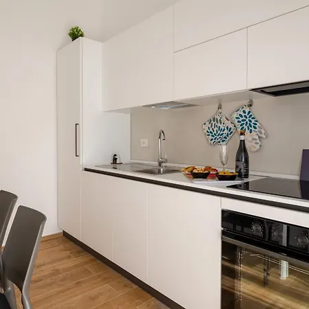 New Elegant 2 Bedroom Apt. Near Parco 2 Giugno Bari