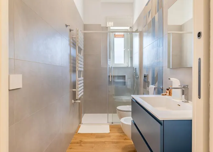 New Elegant 2 Bedroom Apt. Near Parco 2 Giugno Appartement *