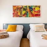 New Elegant 2 Bedroom Apt. Near Parco 2 Giugno *
