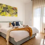 New Elegant 2 Bedroom Apt. Near Parco 2 Giugno Bari
