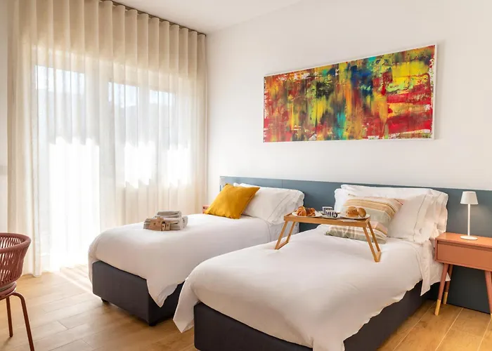 New Elegant 2 Bedroom Apt. Near Parco 2 Giugno *