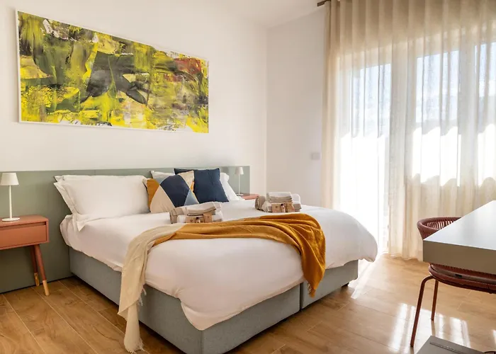 New Elegant 2 Bedroom Apt. Near Parco 2 Giugno Бари